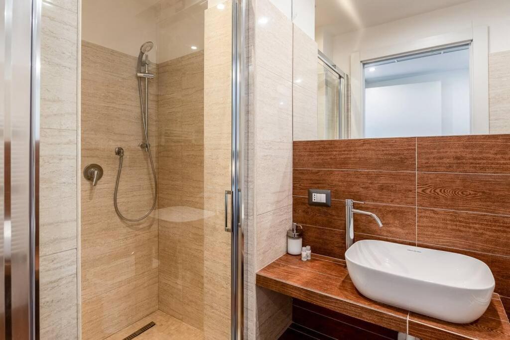 Dynamic Suite In Milan Milão Exterior foto